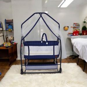 Triesta Anne Yanı (ön kısmı açılır) Sallanır Tekerlekli Sabitlemeli Katlanır Portatif Sepet Beşik Lacivert Triesta Anne Yanı (ön kısmı açılır) Sallanır Tekerlekli Sabitlemeli Katlanır Portatif Sepet Beşik Lacivert
